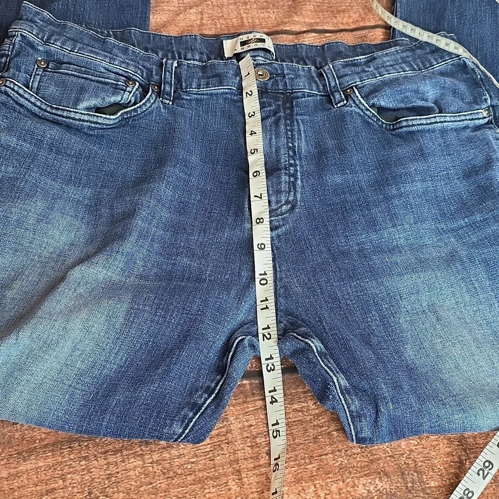 Joseph Abboud Blue Jeans with Distressed Details Size 38x30 Slim Fit AQ-1150